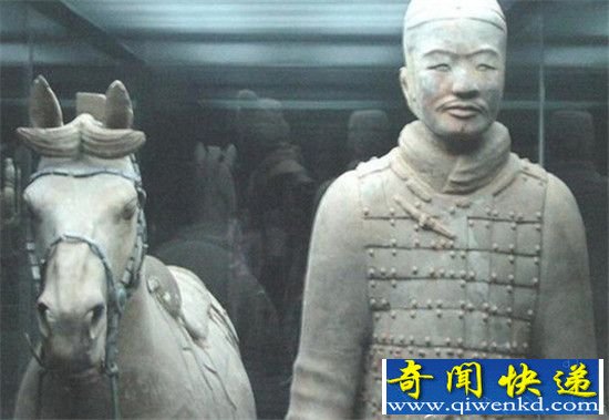揭秘!秦陵兵马俑为何都不戴头盔