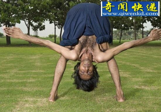 真实存在的橡胶人,能把自己塞进微波炉(身高1.7米)