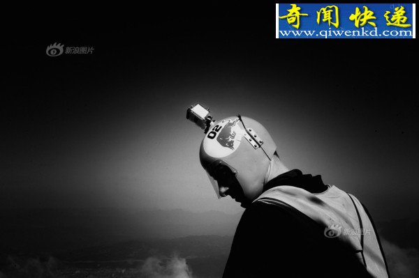 冒死的空中飞人:翼装飞行员