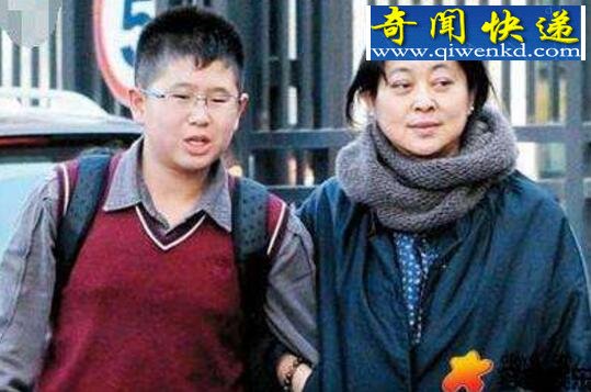 倪萍孩子得的什么病,先天性白内障(倾家荡产治病)