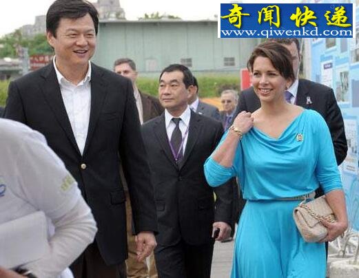 约旦哈雅公主,在奥运村排队买盒饭受好评(平易近人)