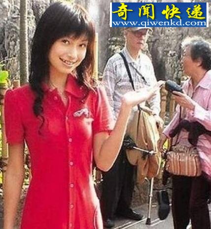 AngelaBaby杨颖整容前后照片,整容前像凤姐(丑爆)