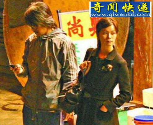 周星驰老婆是谁,和于文凤拍拖13年最终分道扬镳