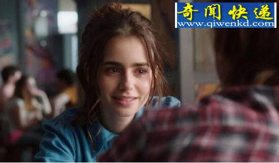 莉莉·柯林斯电影全集,莉莉·柯林斯“裸照”曝光