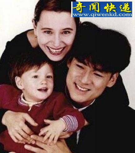周华健老婆康粹兰,相濡以沫30年不离不弃