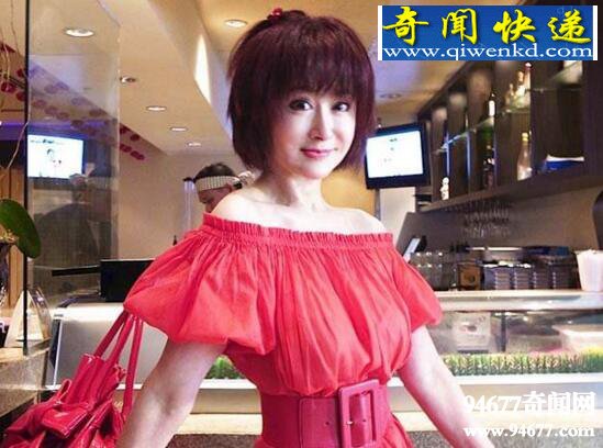 70岁潘迎紫近照吓人,看似18岁少女的不老女神