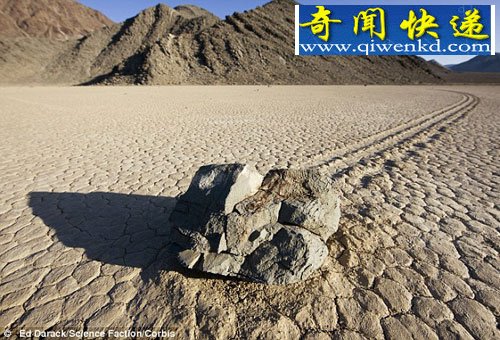 美国死亡谷中“石头漂移”之谜揭秘/图