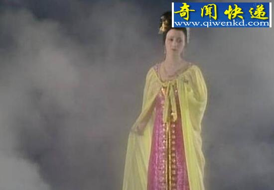 红楼梦秦可卿身世之谜,被逼与公公乱伦扒灰