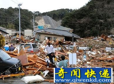 日本海啸场面如2012世界末日(图)