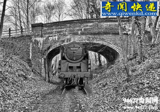揭秘果戈里幽灵列车真相,时空扭曲竟真实存在