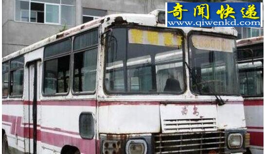 揭秘北京公交车灵异事件真相,车厢惊现无脚乘客