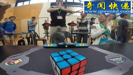 魔方世界纪录,曾姆丹格斯4.73秒破纪录(机器人1秒)