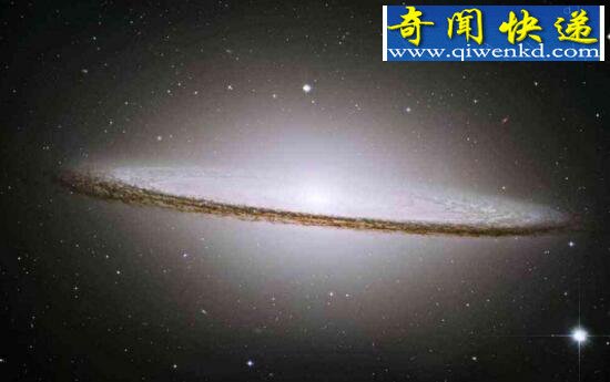 银河系有多大,10~12万光年/5000亿颗星星