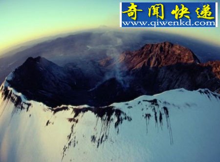 世界各地火山喷发壮观景象