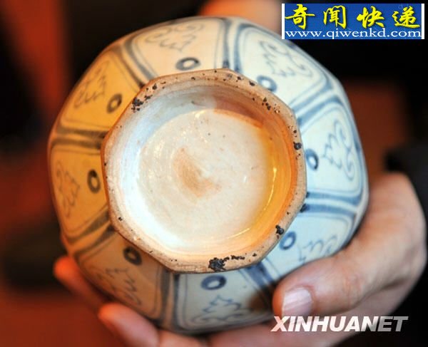 罕见元代青花八方玉壶春瓶现身景德镇