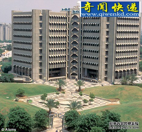 以色列特拉维夫大学的科学家把存在这种情况的人的基因与没有这种情况的人的基因进行比对 以科学家发现基因突变致少数人天生没有指纹