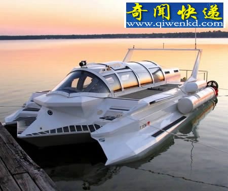 十艘造价昂贵炫酷潜艇：鲨鱼潜艇可跃出水面