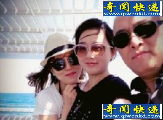 孟非老婆李雪照片,相濡以沫20年依旧恩爱如初