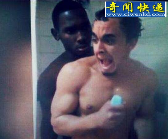 捡肥皂是什么意思,同性之间性行为(弯腰会被爆菊)