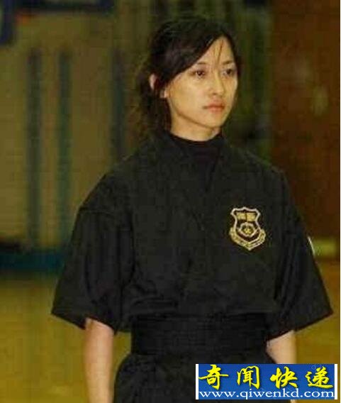 台湾美少女保镖林姿妤,武力超强却身材娇小(被搭讪)