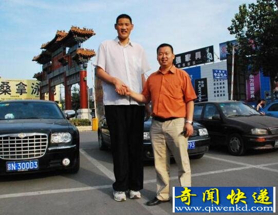中国第一巨人赵亮,自然生长身高达到2.46米(无疾病)