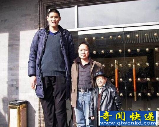 中国第一巨人赵亮,自然生长身高达到2.46米(无疾病)