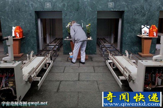 ���᳡Ա������ʵ���� ���ȴ��ʵ